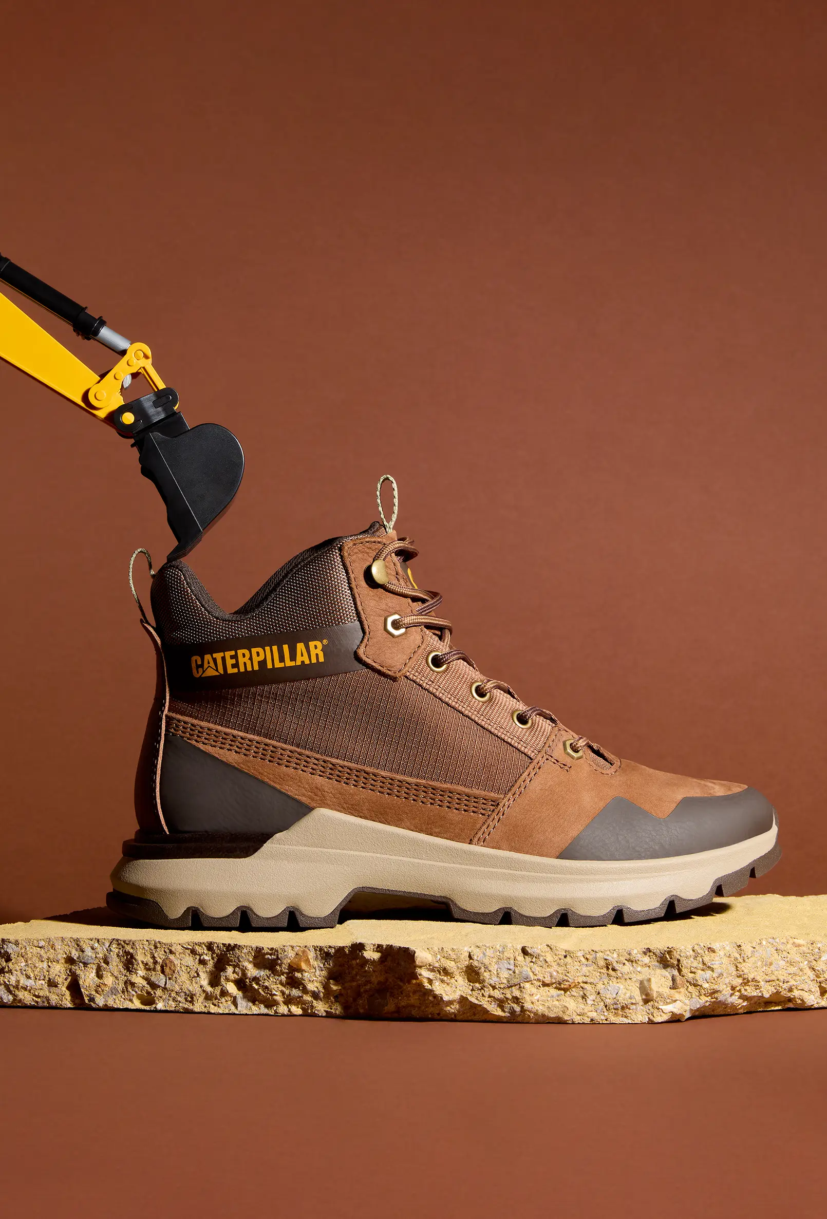 fashot-accessory-brown-boot-stilllife-nov25