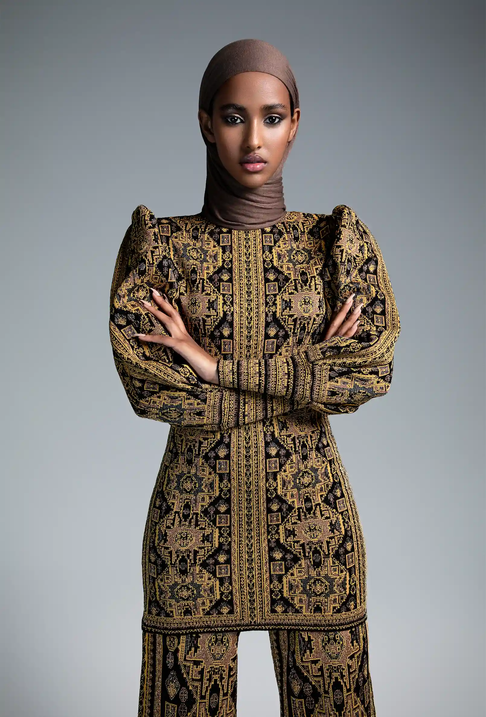 fashot-editorial-model-hijab-embroidered-tunic-nov25